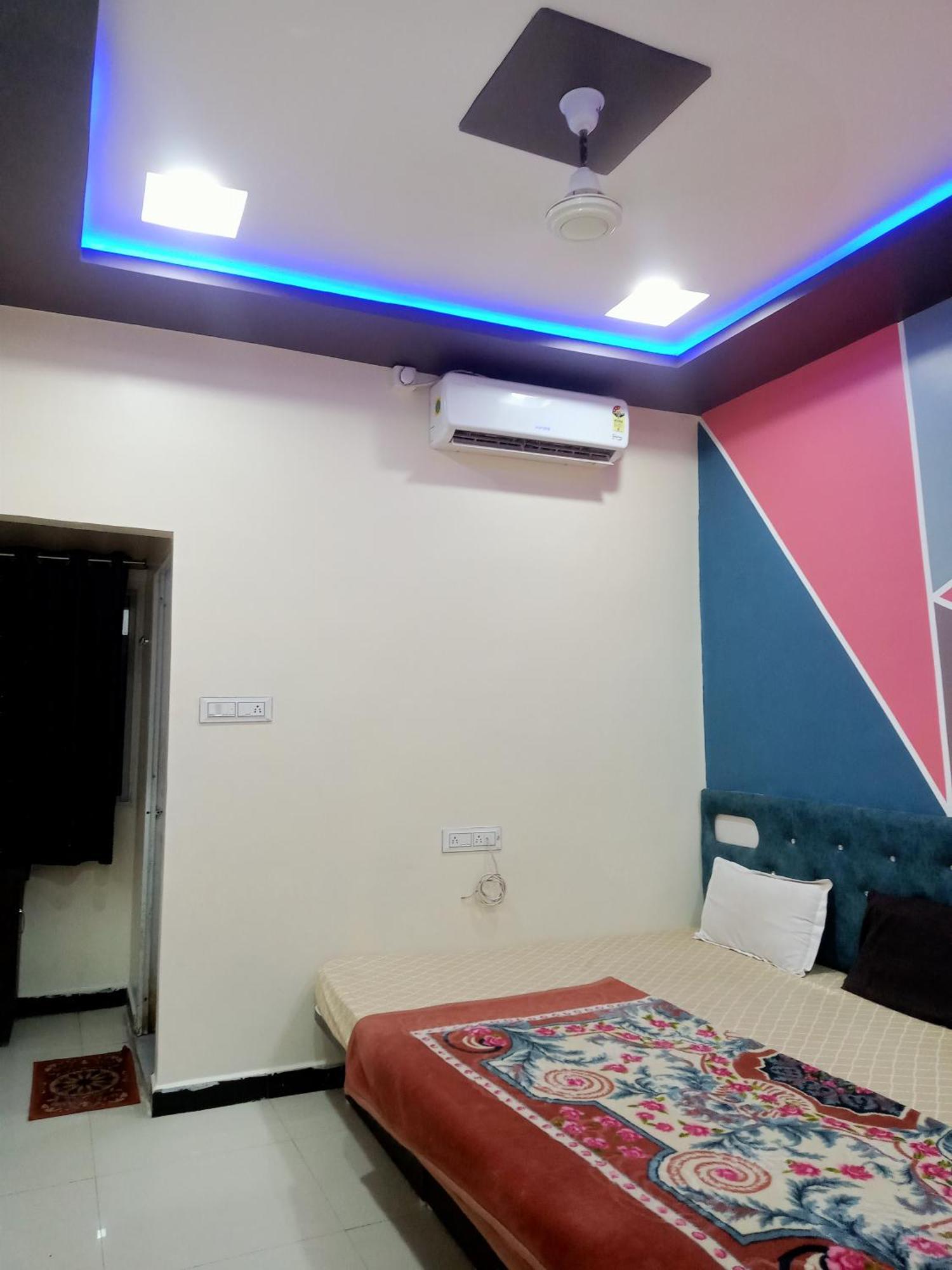 Hardik Palace اوجاين المظهر الخارجي الصورة